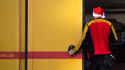 Weihnachtspakete 2023: Die Abgabefristen bei DHL, 